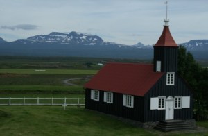 Kirkjubæjarkirkja-1-500x328